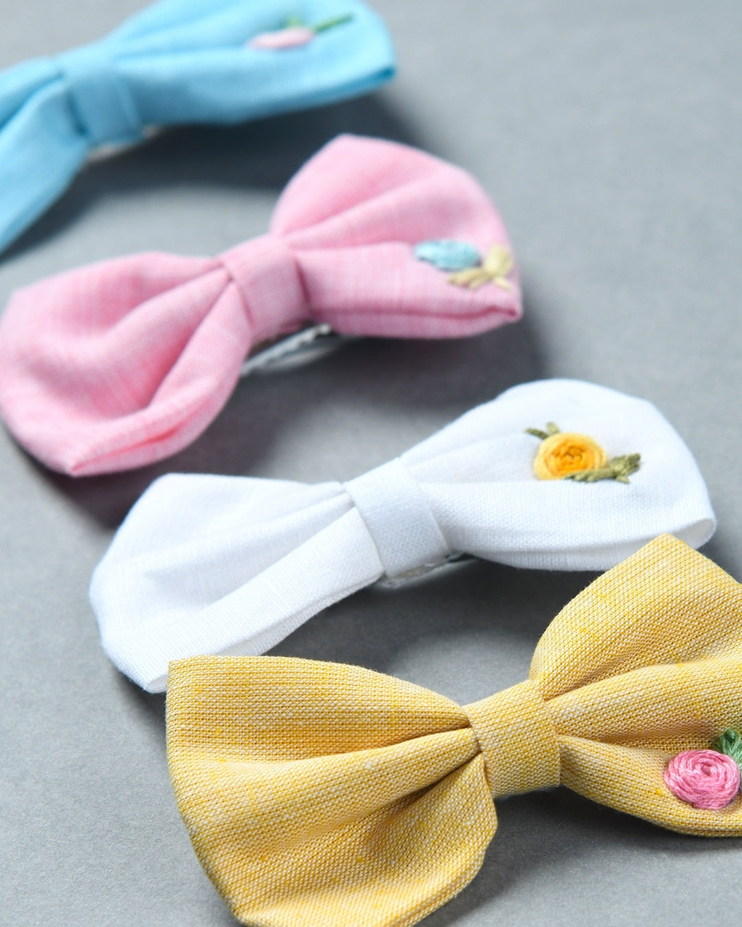 Pack Of 4 Linen Embroided Bow Hairclips - Multicolor