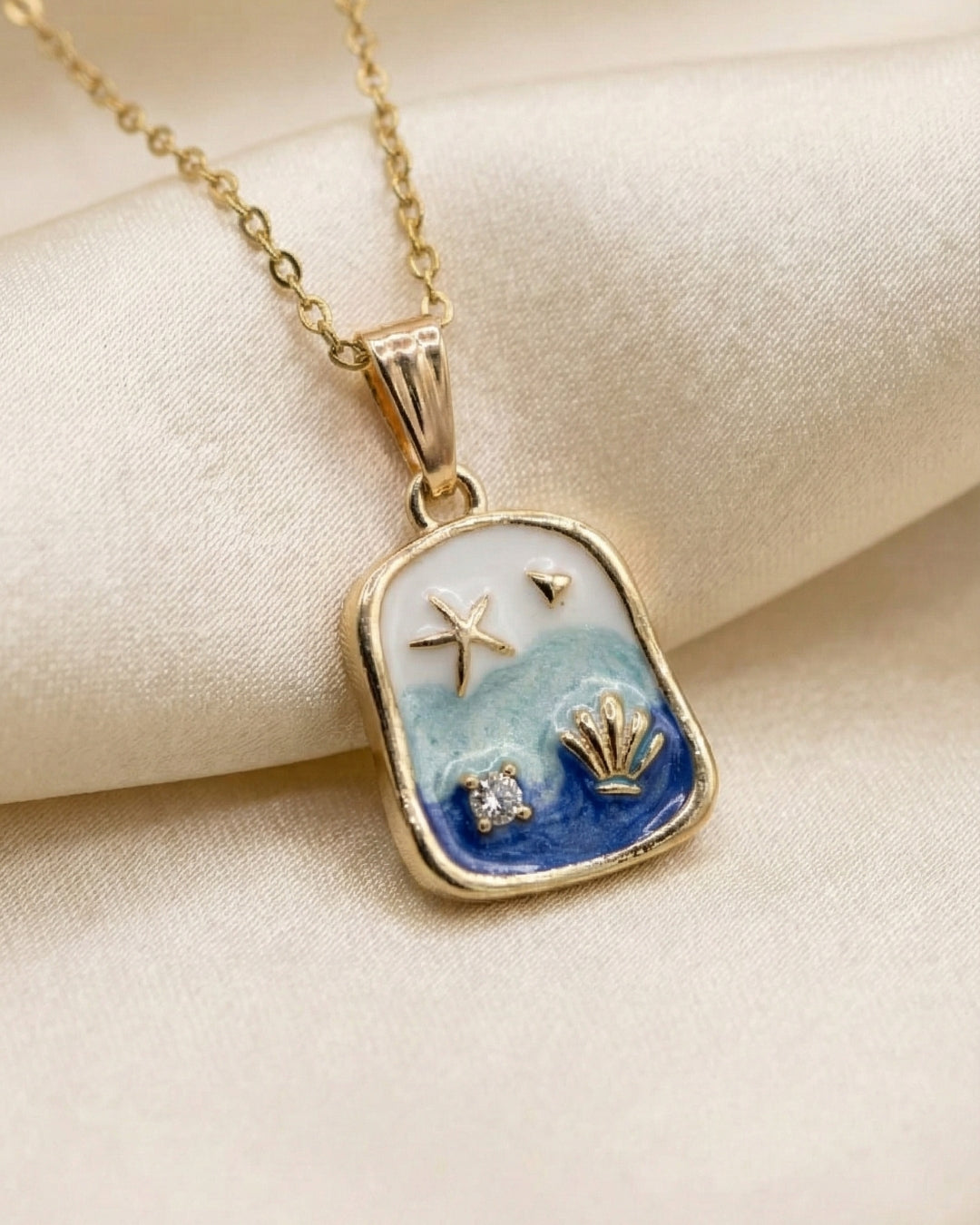 Star Embellishment Pendant With Chain