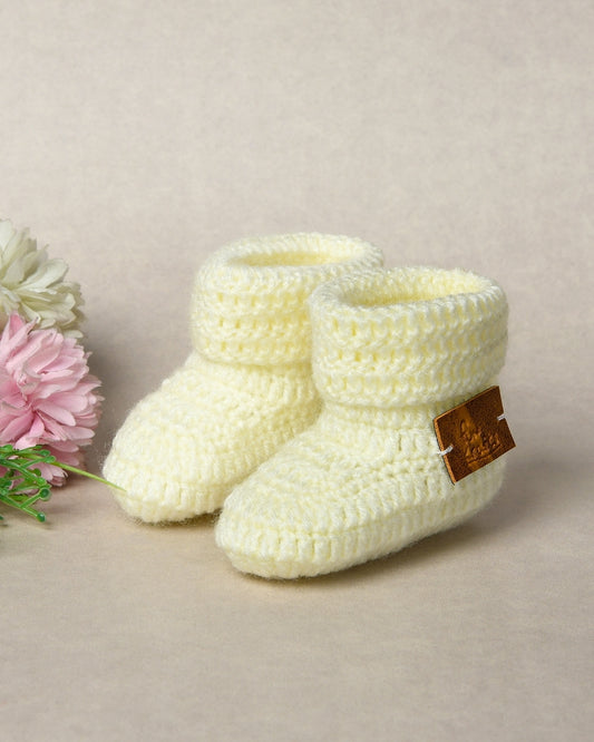 Off White Handmade Woollen Booties for Kids