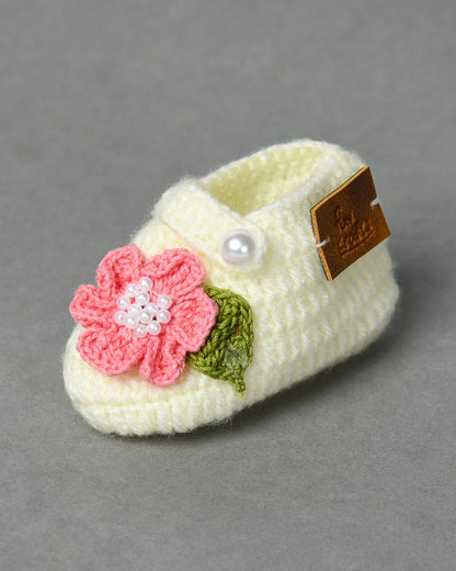 Off White Handmade Floral Woollen Baby Booties