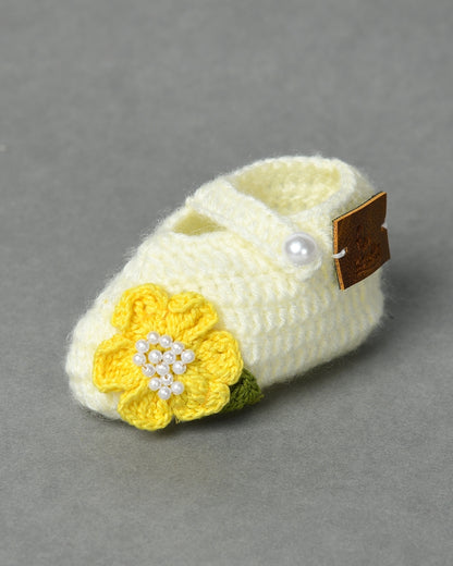 Off White Handmade Floral Woollen Baby Booties