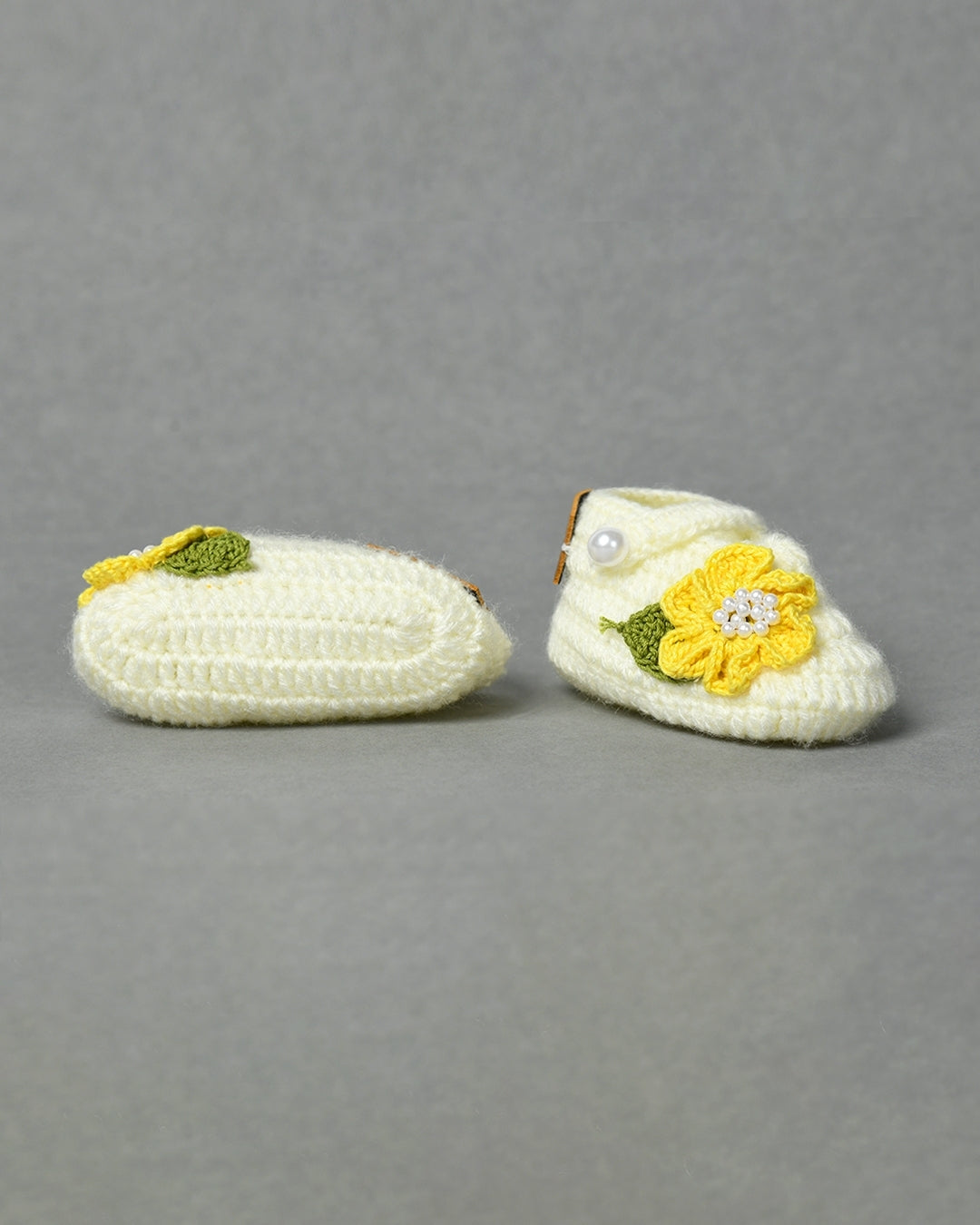 Off White Handmade Floral Woollen Baby Booties