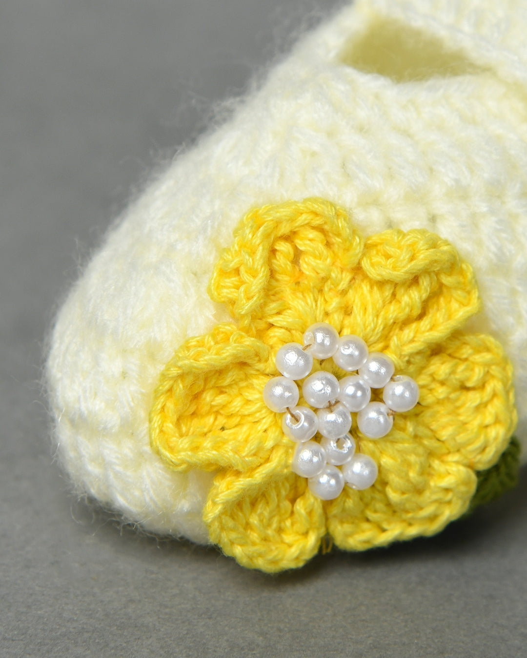 Off White Handmade Floral Woollen Baby Booties