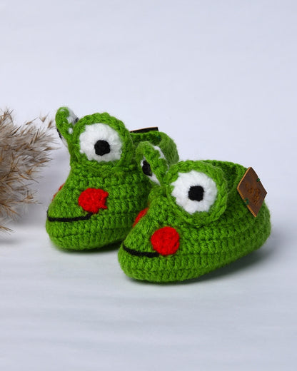 Green Handmade Woollen Frog Shaped Infant Baby Booties