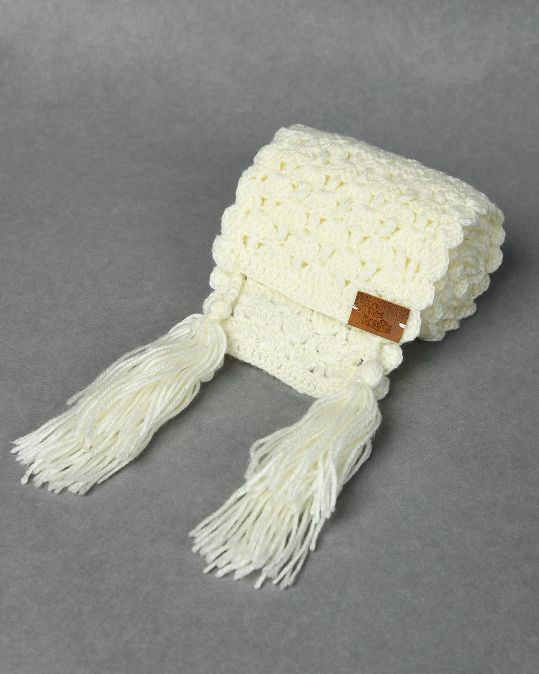 Off White Handmade Woollen Hand Knitted Muffler for Girls