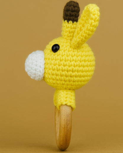 Giggles Giraffe Shaped Rattle Toy in Soft Yarn for Infants