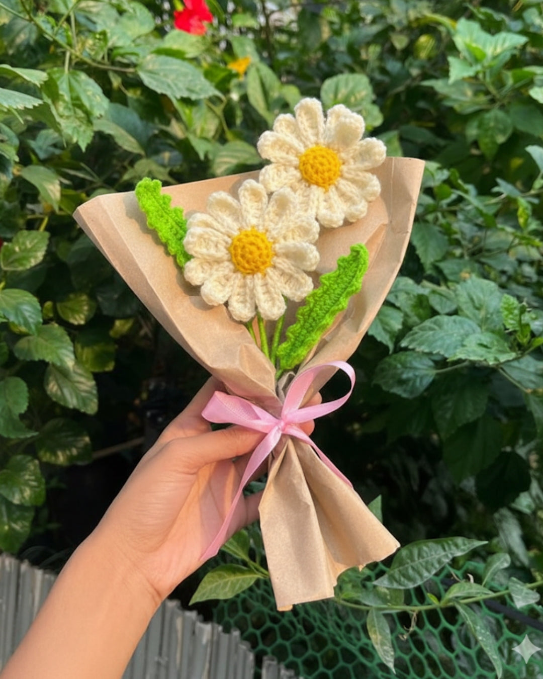 Handmade Crochet White Daisy Bouquet