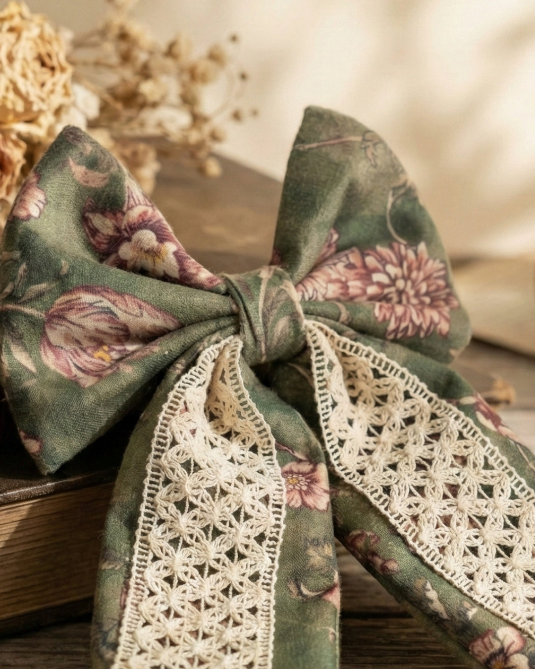 Green Printed Velvet Bow with Tail Alligator Hairclip