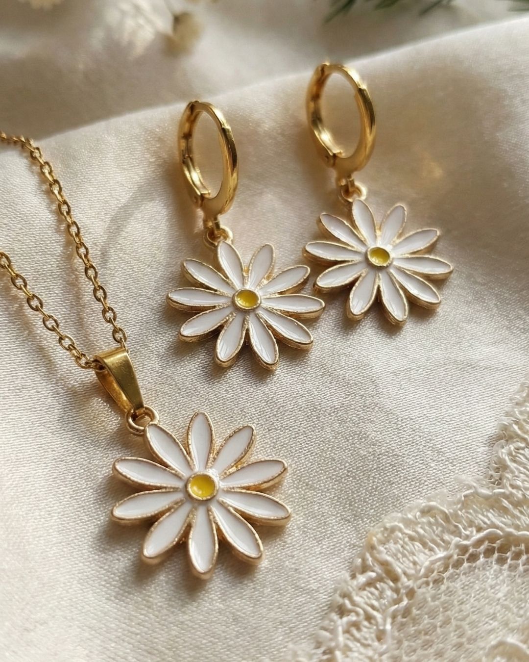 Elegant White Flower Pendant Necklace & Earrings Jewelry Set for Girls