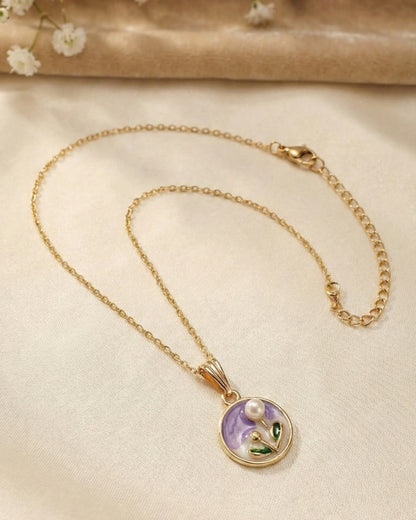 Cute Embellishment Pendant With Chain