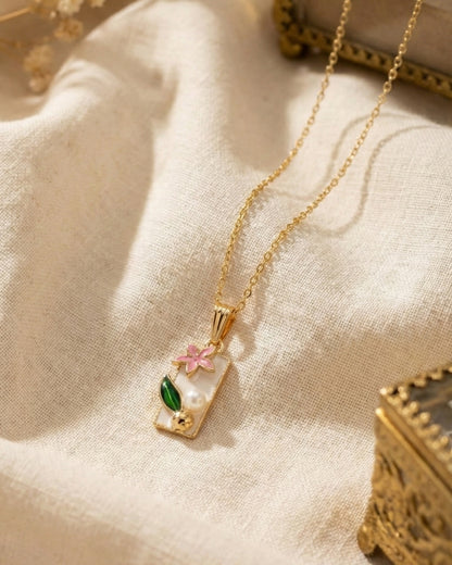 Cute Flower & Leaf Embellishment Pendant With Chain