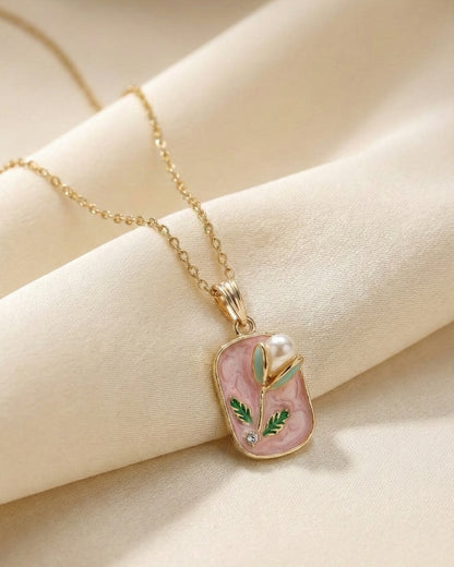 Flower Embellishment Pendant With Chain